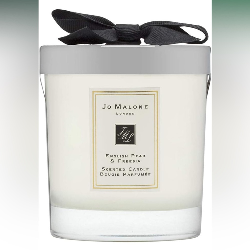 New Jo Malone English pear & freesia candle 2.5in